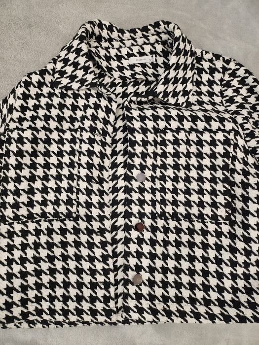 Черно-бяло яке Reserved