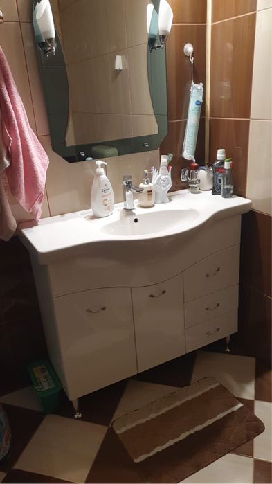 Mobilier si obiecte sanitare pentru baie