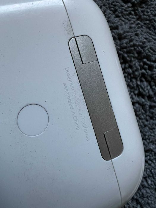 Vând căști Apple AirPods Pro 1