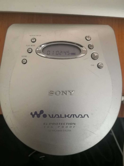 Дискмен Sony d ej725