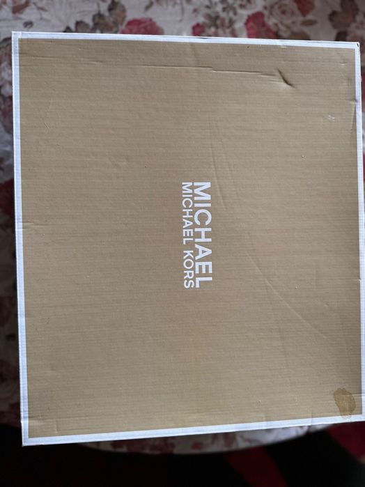 Обувки Guess, Karl Lagerfeld, Michael Cors, Jino Rossi