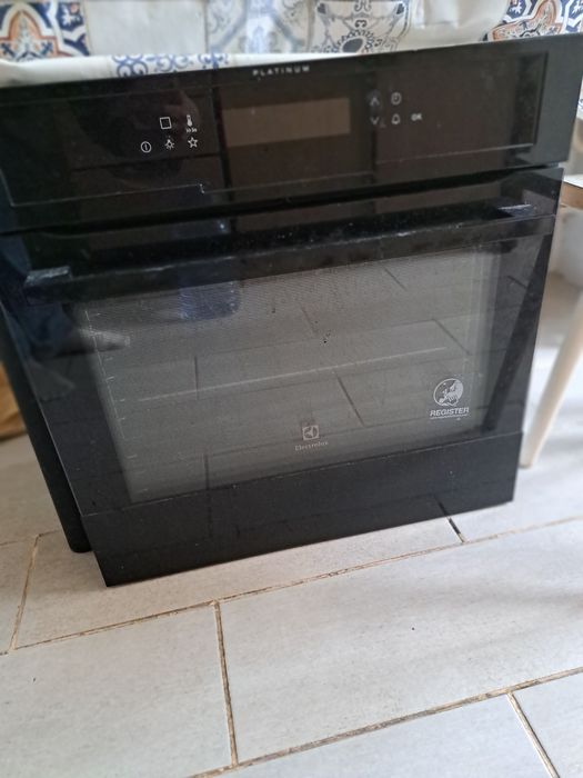 Продаётся духовой шкаф