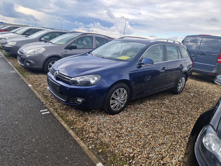 Golf 6 , 2.0 diesel panoramic ! 140 cp .
