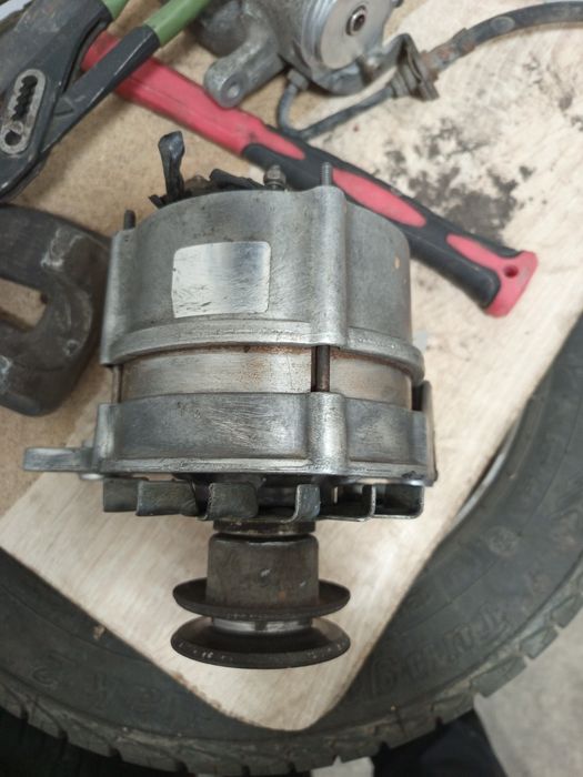 Генератор и стартер  Ауди 80 б3