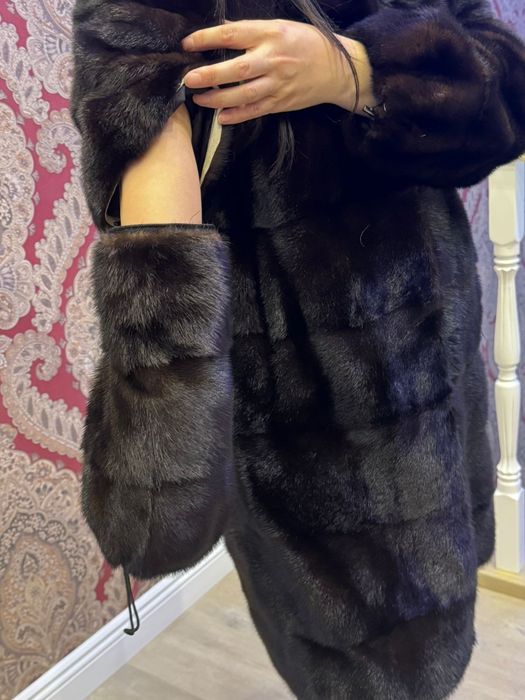 Продам норковую шубу