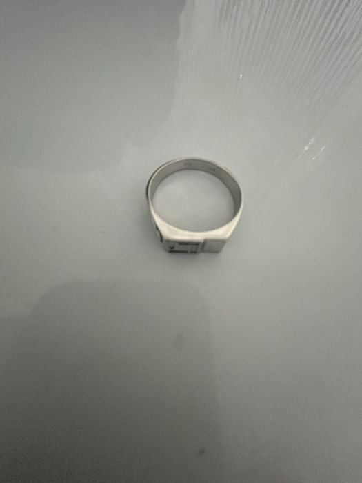 Продам колцо серебро