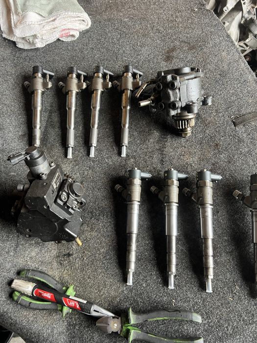 Pompa injectie  injector bosch 2.3 renault master movano 0445110375