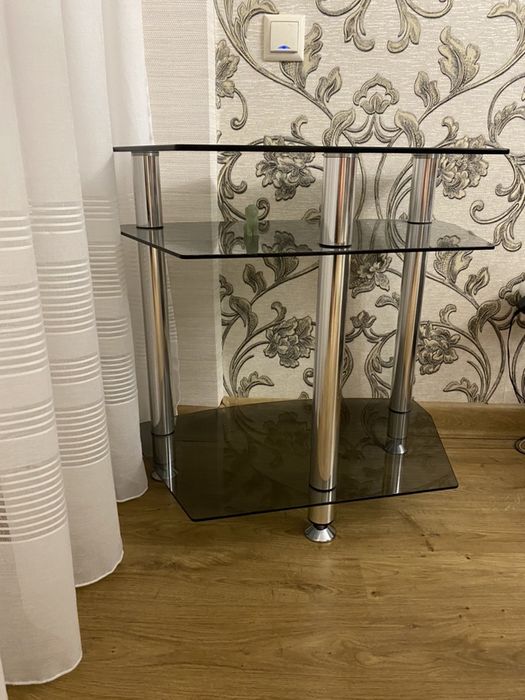 Продам тумбу под тв