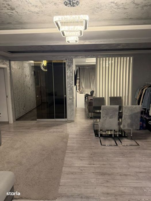 Apartament 3 camere de Inchiriat strada Verii