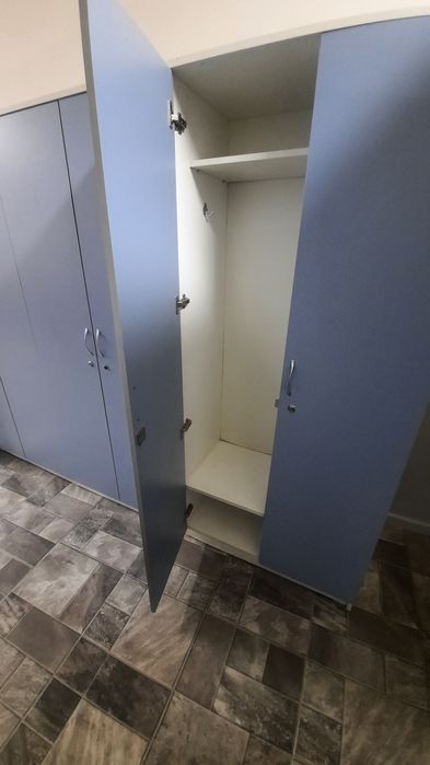 Продаётся  шкаф для раздевалки  спорт секции