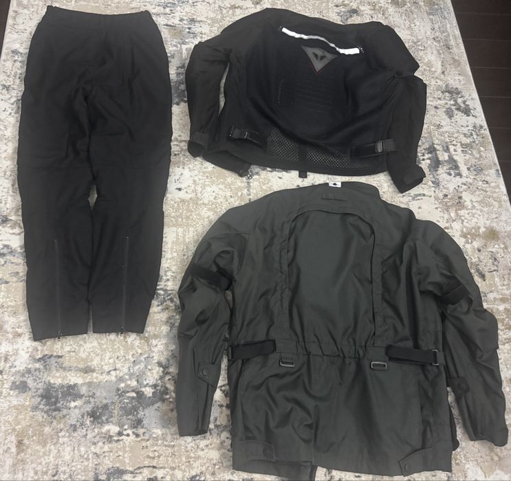 Geaca moto 52  barbati- Pantaloni dainese 44 dama