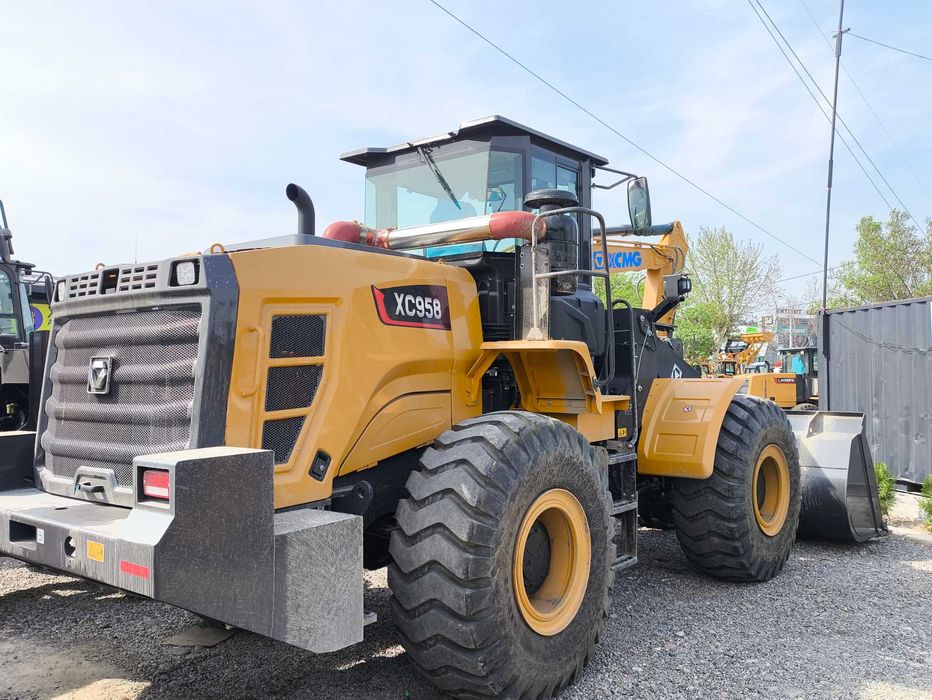 Погрузчик XCMG XC958 3,5 куба джойстик.