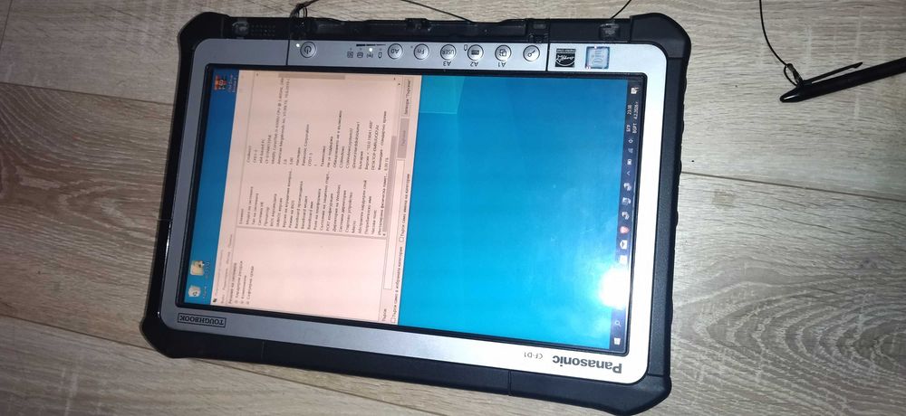 Panasonic CF-D1 rugget tablet/ dock- i5 / 8 ram/240 ssd / Win 10 pro