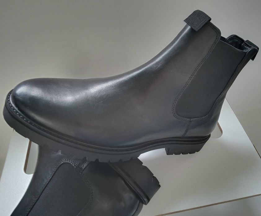 Ghete chelsea 42 42.5 43 plain toe ZIGN London piele moale NOU