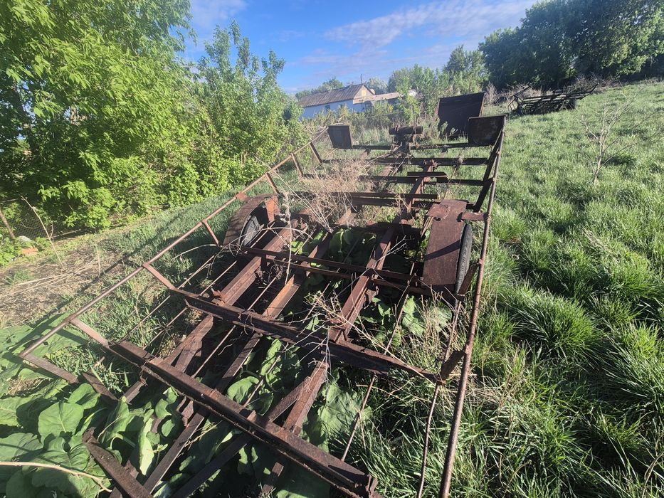 Продам 3 прицепа сельхоз ПТС