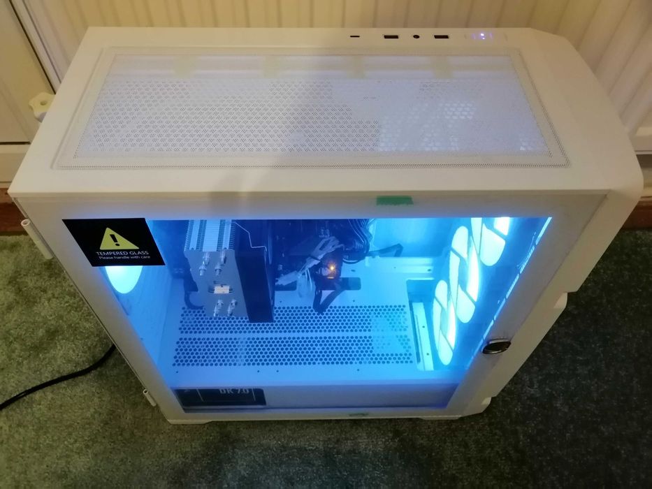 Sistem PC Desktop ASAMBLAT NOU din componente premium sigilate, cpu 14600k , OFERTA IULIE.