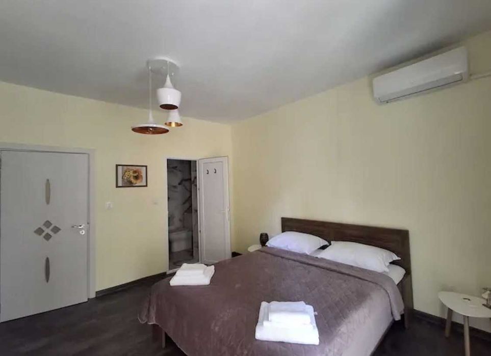 Дава се под наем Тристаен апартамент в София, Център - 90 кв.м за 796.62 € - Снимка #4
