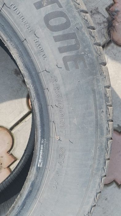 Продам летние шины  225/60/R17