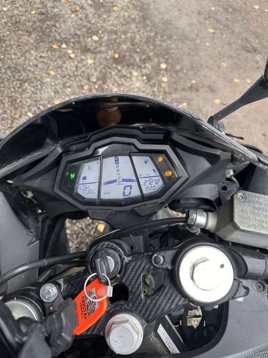 Moto Yamaha yzf r125