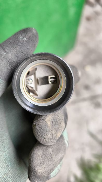 Выключатели света и партроны для лампы Е27