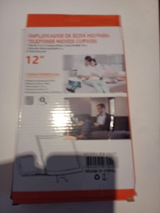 Amplificador de ecran ,(mărește imaginea  la telefon)