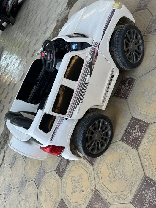 Продается детская машинка