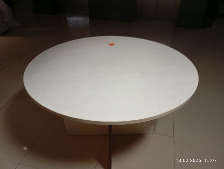 Продавам Маса 120 см