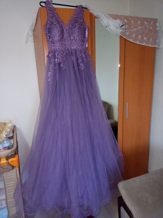 Продава се рокля