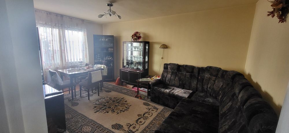 Apartament 3 camere in Reghin, Rodnei, etaj 2