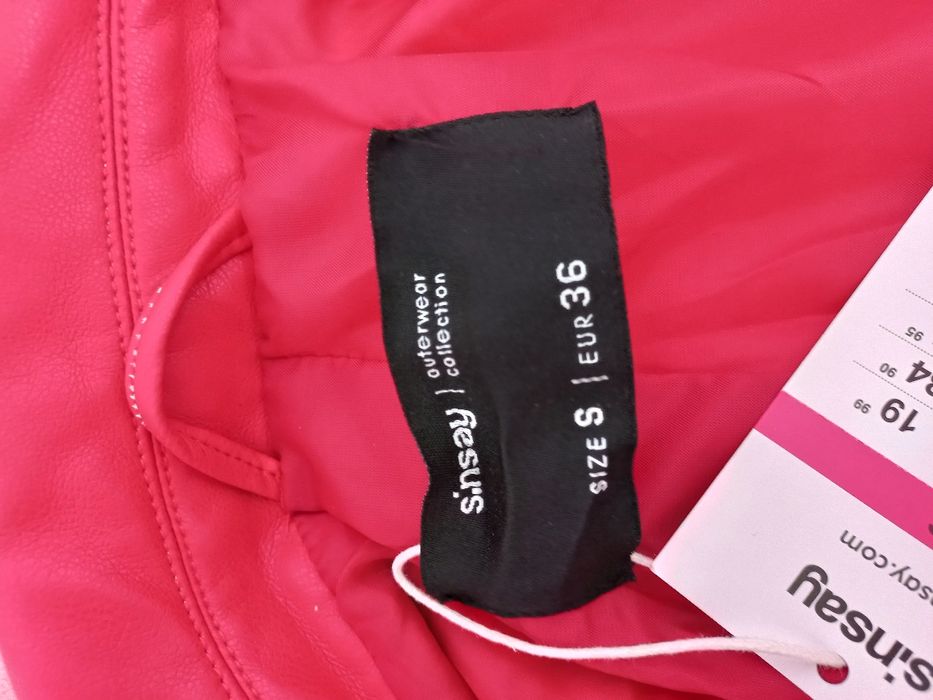 красная кожанка Sinsay