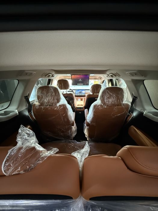 Leapmotor C16 280 LiDAR Supreme 6-seater hybrid