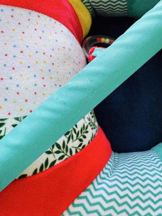 Пуф с арка “La girafe Sophie” + музикална играчка