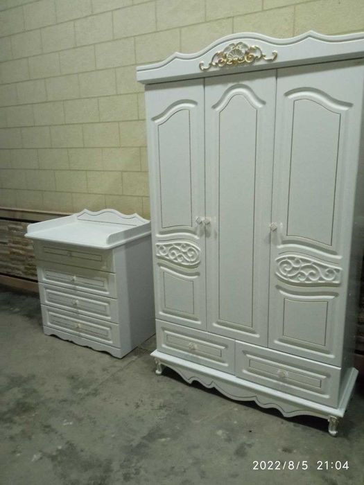 Детский кровать и шкафчик