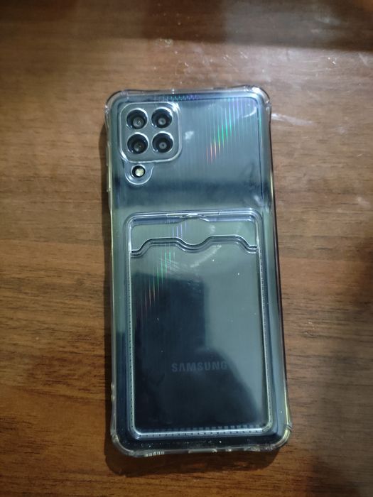 Samsung m32 sotiladi 4 .64 pomyati