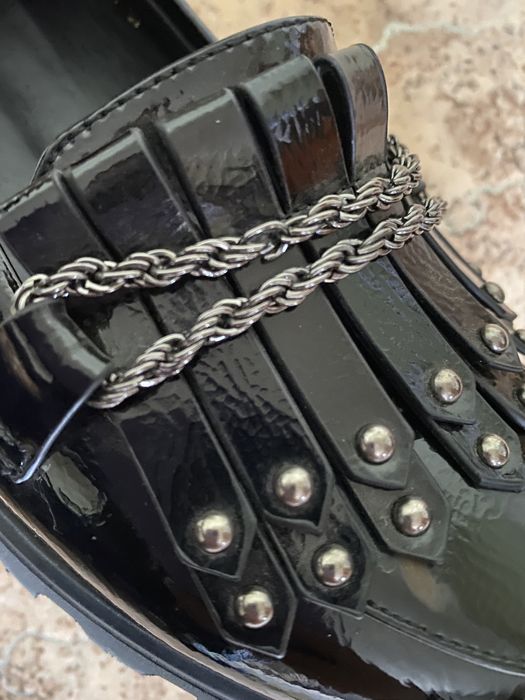 Женская обувь чёрная