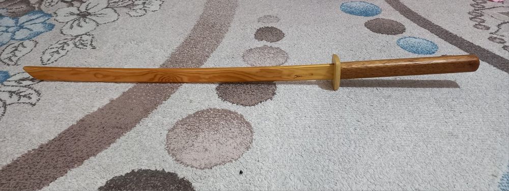 Продается деревянный меч Катана