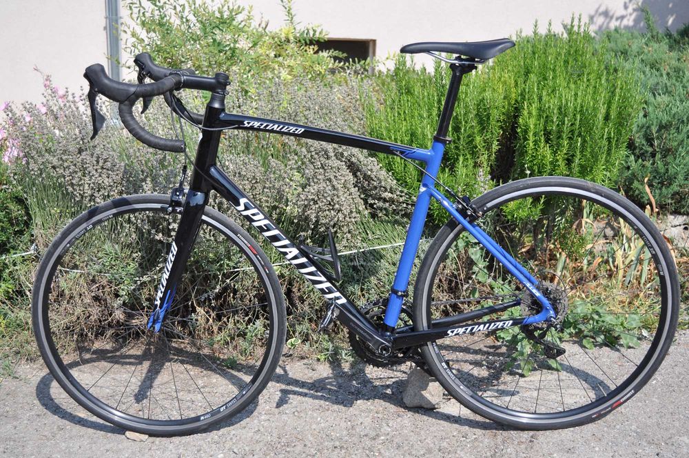 Specialized Allez Elite 2021  - шосеен велосипед с карбонова вилка