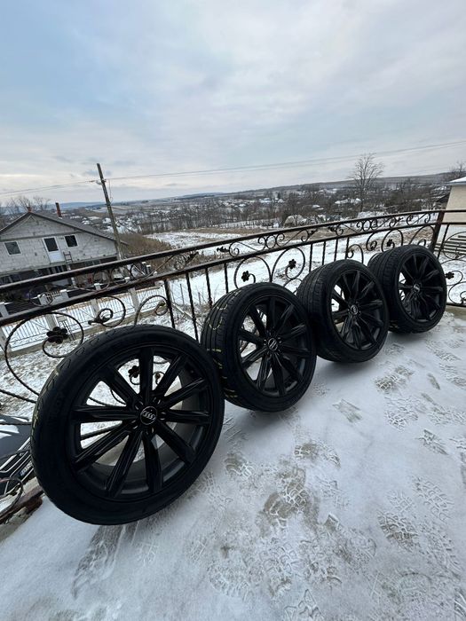 Vând jante Audi R19 + cauciucuri de vară 255/40R19