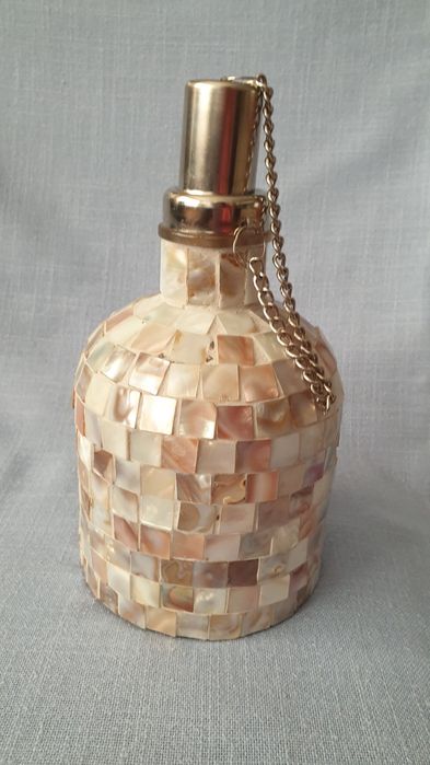 Спиртна лампа апликирана с плочки от естествен седеф