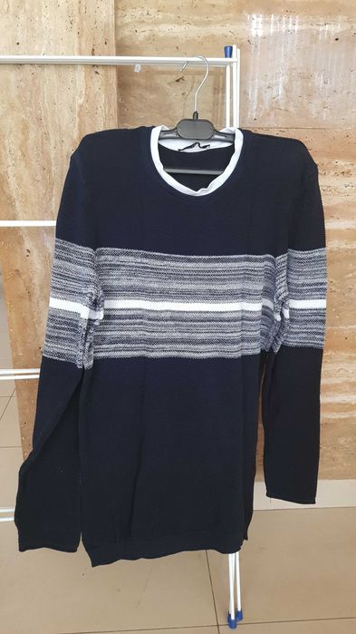 Мъжки пуловер L-размер