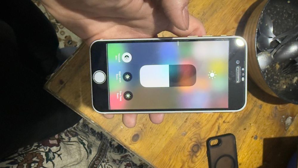 Iphone8 память64gb емкость 100%