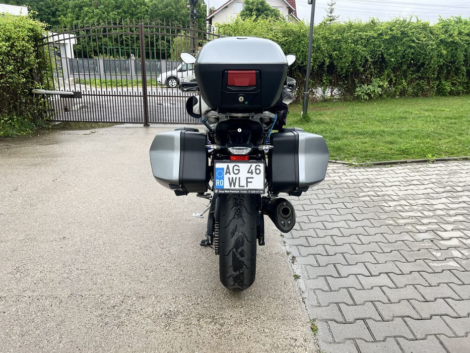 Vând BMW S 1000 XR din 2018 in  stare perfetã  cu cauciucuri noi , schimb de ulei recent, inmatriculat