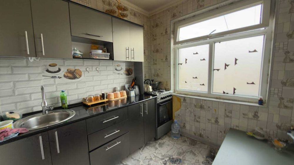 Фарғона ш. Киргили Гулшан магазини 2 хонали квартира сотилади.ID: 1755