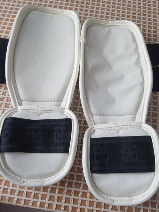 Продам защиту на ноги