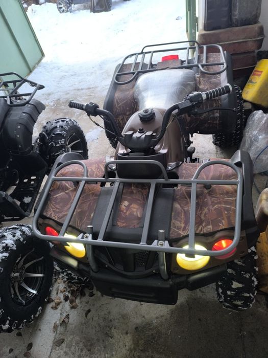 Квадроцикл в хорошем состоянии.Большой.