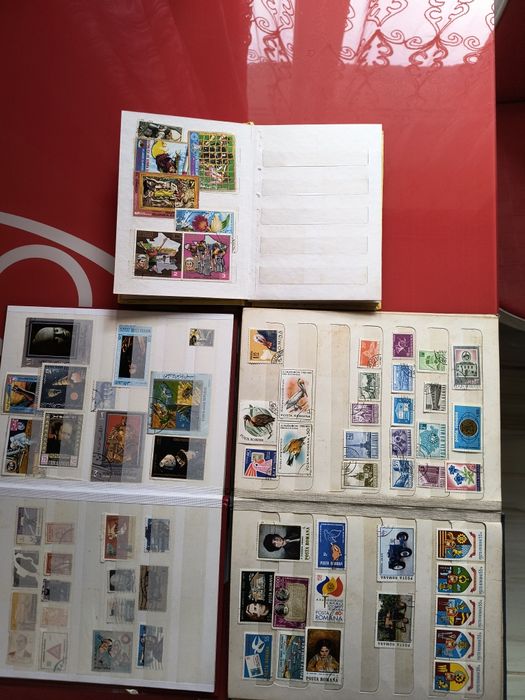 570 Timbre vechi de vînzare. 35 pagini.