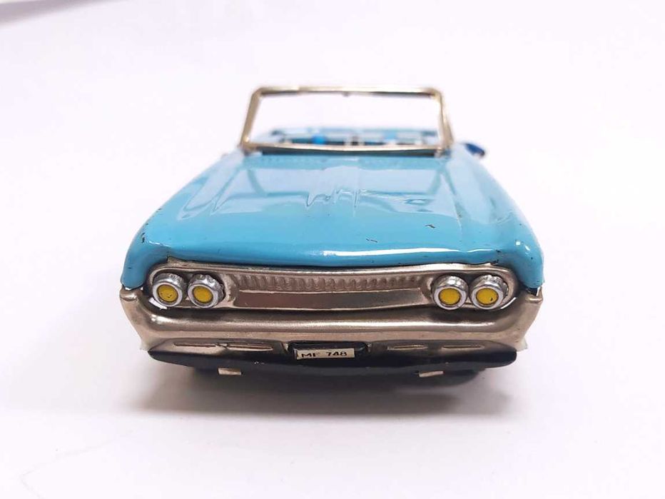 Рядка ретро кола