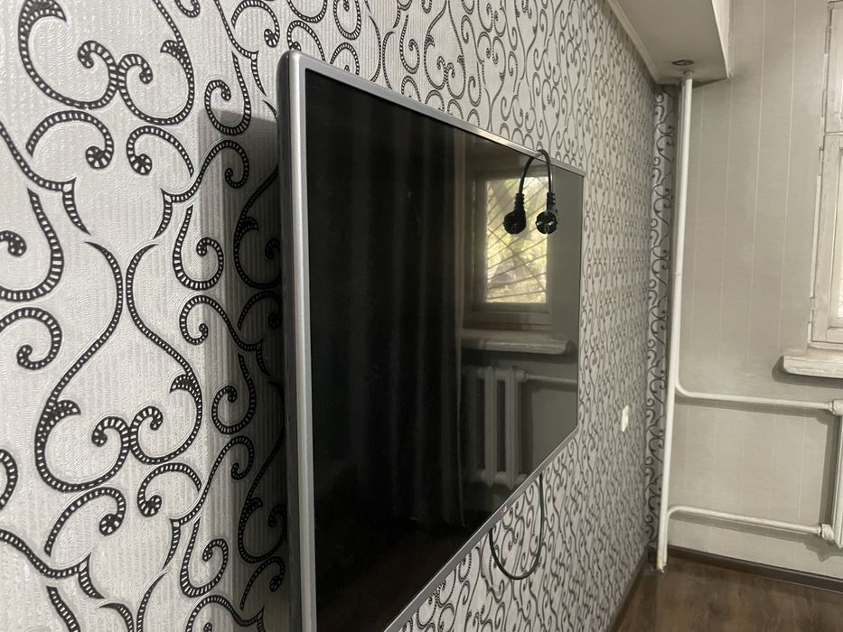 Телевизол Lg 107 диагональ SMART TV
