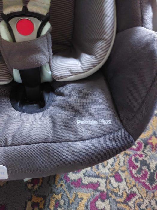 Бебешo столче за кола Maxi Cosi + Isofix база