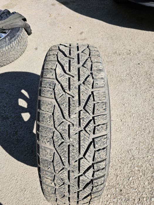 Продам покрышка 215/65/17